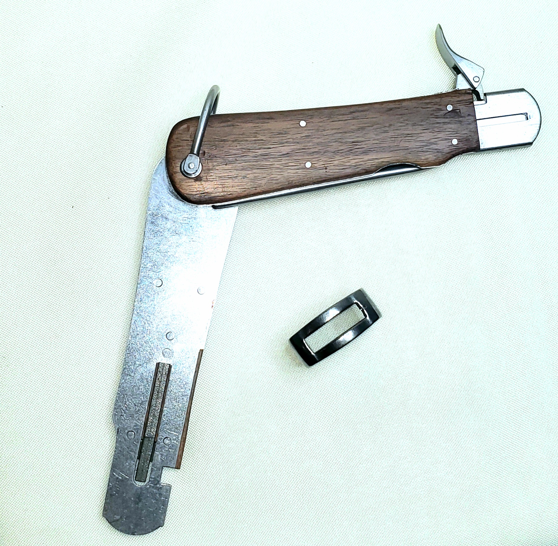 Edged Weapons.